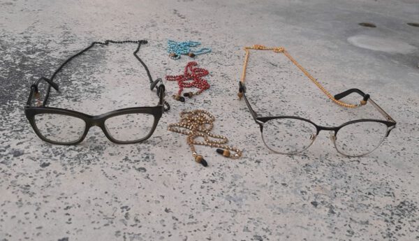 ⁦שרשרת משקפיים דיסקית צבעונית⁩ – תמונה ⁦3⁩