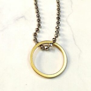 שרשרת דיסקית כסופה ועגול זהב 1