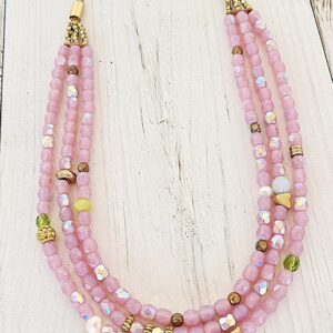 שרשרת 3 שורות ורוד פיות