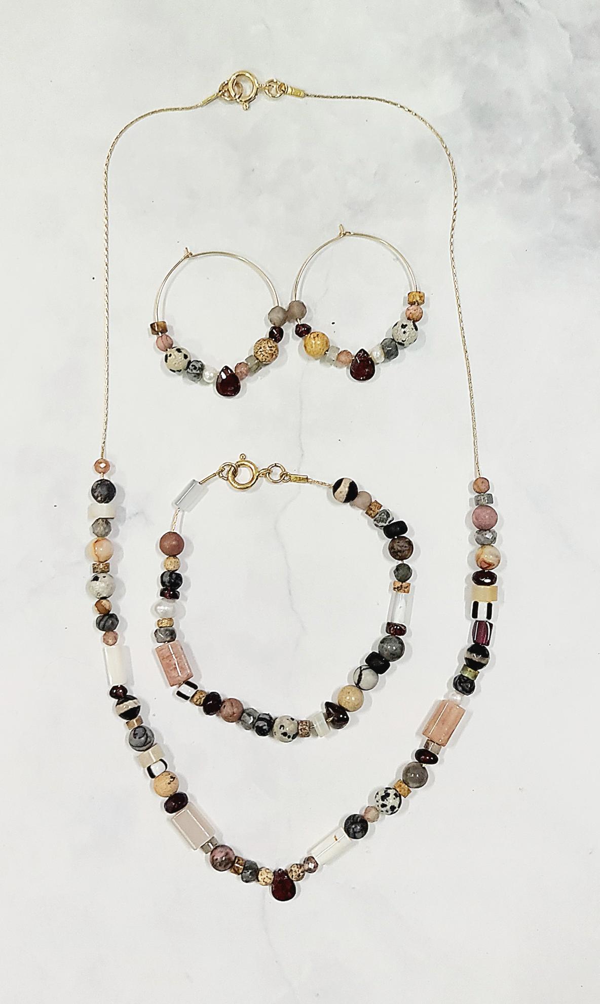 סט אדמה ואור - שרשרת צמיד ועגילי גולדפילד עם אבני חן – תמונה 3